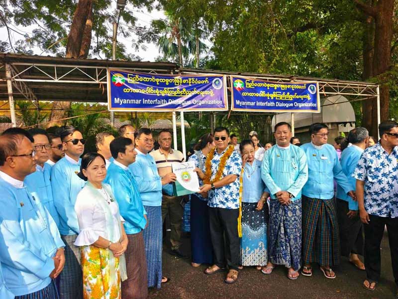 Union Chief Minister Attends and Supports Maha Thingyan A-Tet Last Day Charity Feast Organized by Myanmar Interfaith Dialogue Organization
