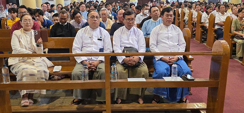 ခရစ်ယာန်ဂိုဏ်းပေါင်းစုံ ငြိမ်းချမ်းရေးဆုတောင်းပွဲအခမ်းအနားကို၂၀၂၆ခုနှစ်၊‌မေလ၂ရက်‌နေ့တွင် ရန်ကုန်မြို့ရှိ Holy Trinity Cathedral ၌ကျင်းပ